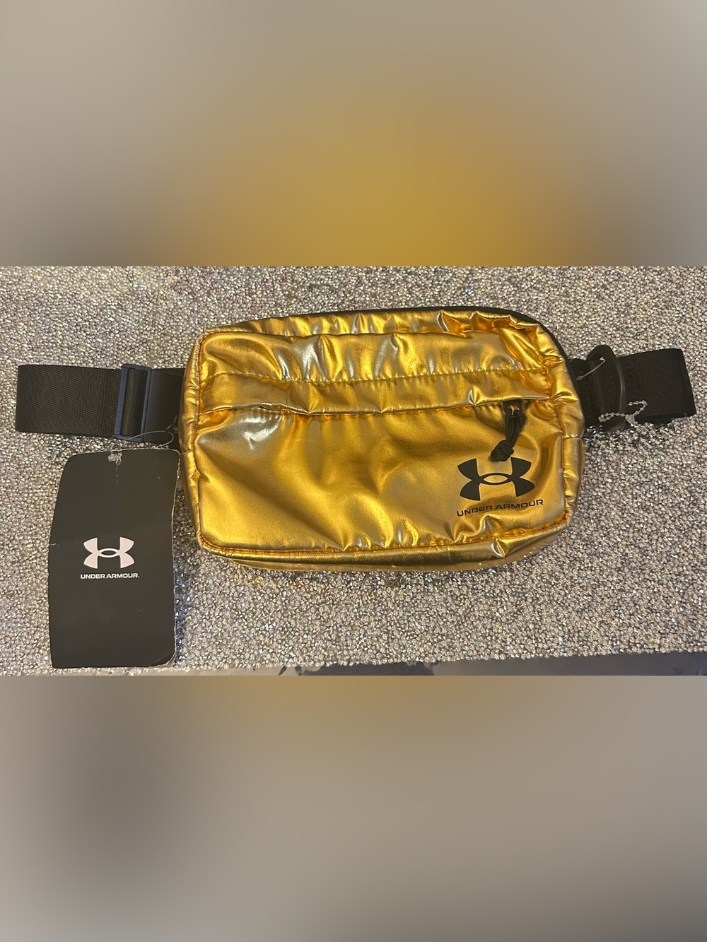 Under Armour Men’s Metallic Gold Waist Pack